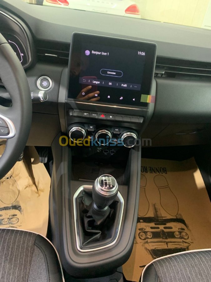 أسعار وأنواع كليو 5 في الجزائر