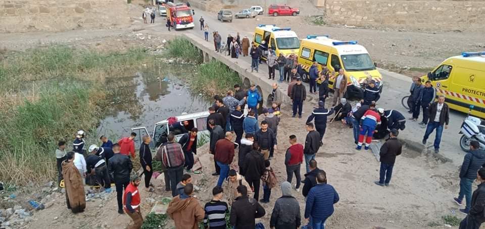 16 جريح إثر سقوط حافلة في واد بالمسيلة