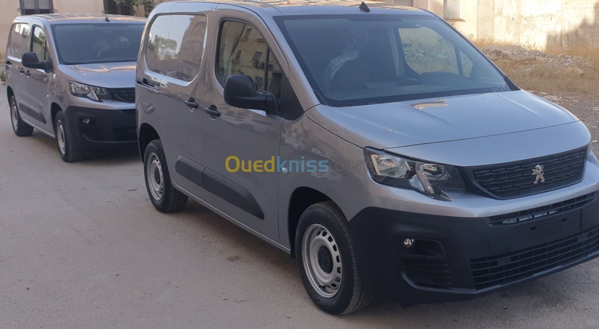 وصول شحنة جديدة من سيارات بيجو ريفتر وهذه المواصفات والاسعار