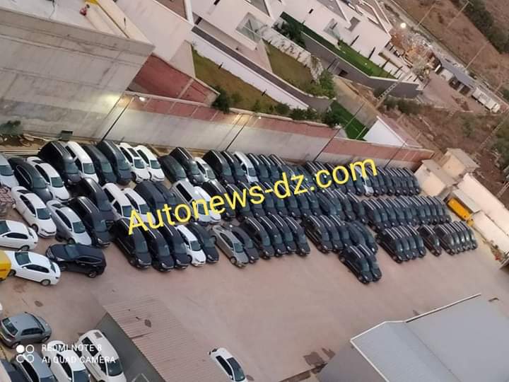 مئات سيارات فولكسفاجن المركبة في الجزائر مكدسة بلا زبائن