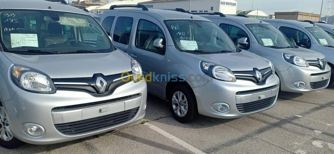 دخول شحنة جديدة من رونو كونغة 2022 بالبطاقة الرمادية