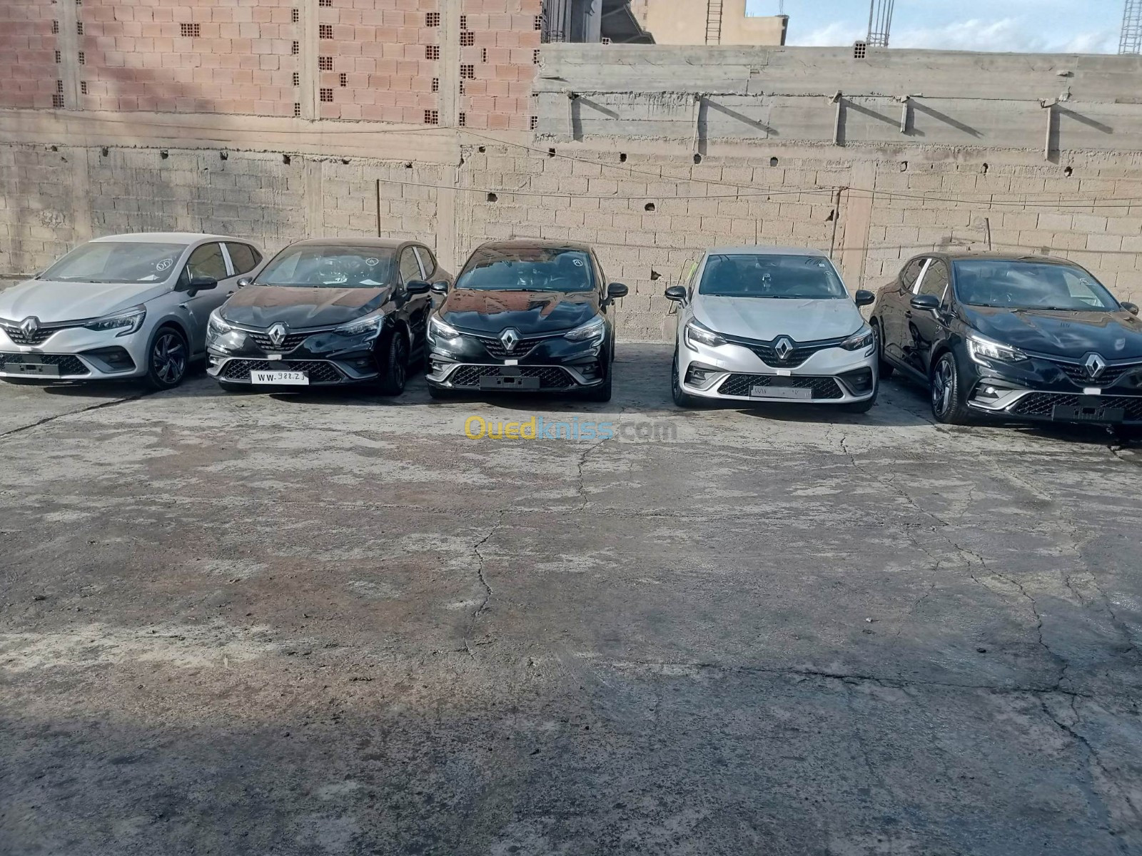تسويق مجموعة من سيارات كليو 5 2023 DCI بقوة 115 حصان