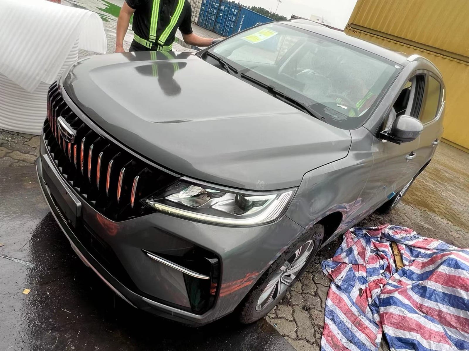 انطلاق سيارات جيلي نحو الجزائر بمواصفات حديثة وأسعار تنافسية