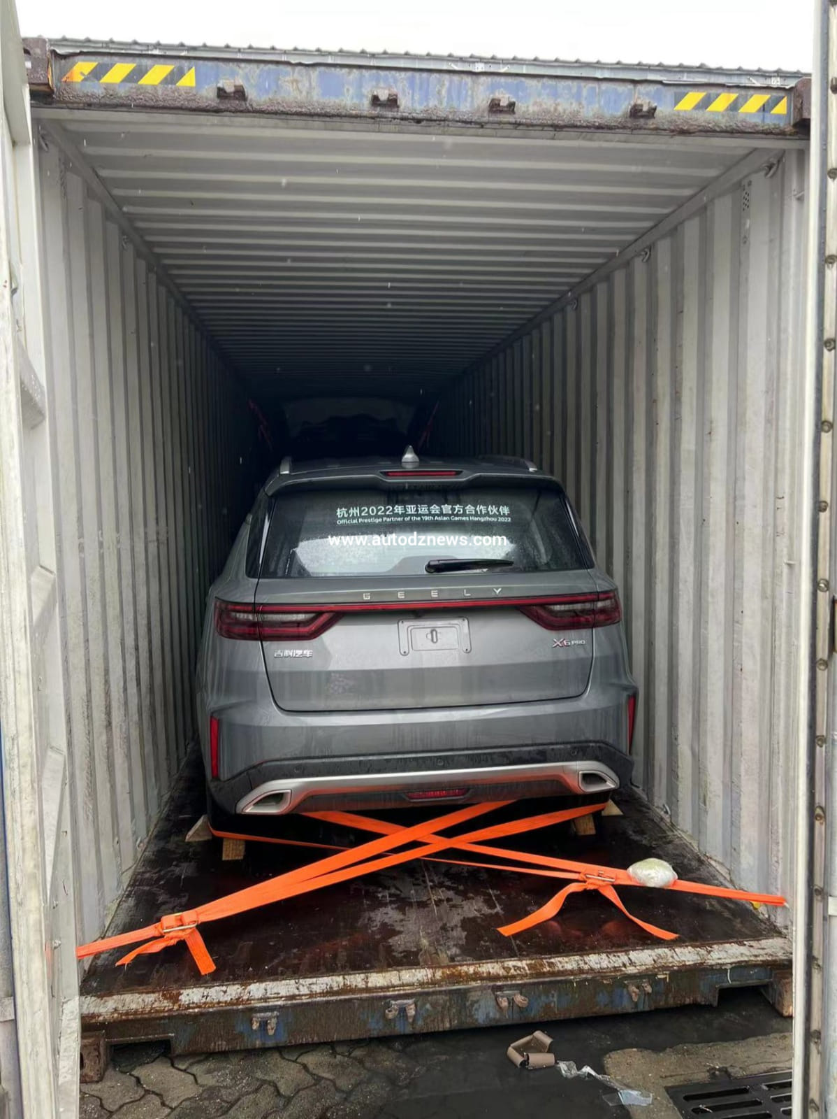 انطلاق سيارات جيلي نحو الجزائر بمواصفات حديثة وأسعار تنافسية