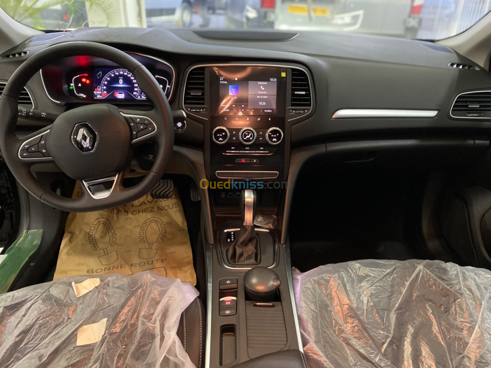 رينو MEGANE بمحرك بقوة 140 حصان بسعر 530 مليونا