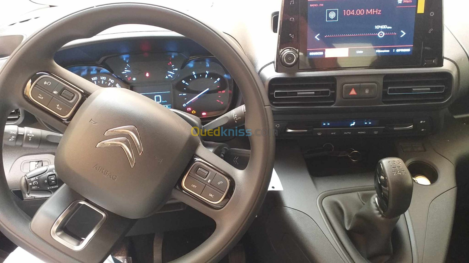 أسعار ومواصفات سيتروين برلينغو 2023 بالجزائر