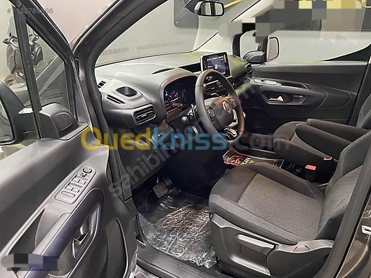 أسعار فيات دوبلو السياحي بخمسة ركاب بالجزائر