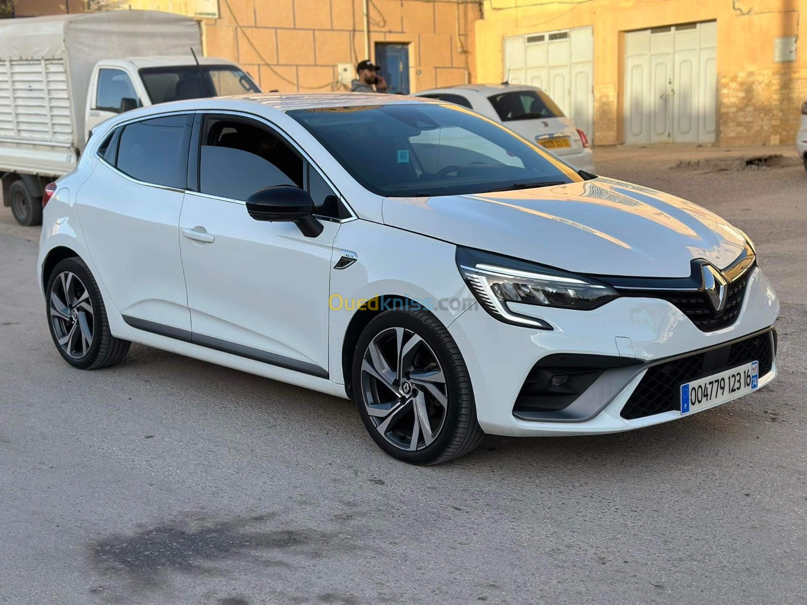 استمرار تراجع أسعار كليو 5 بمحرك DCI بالجزائر