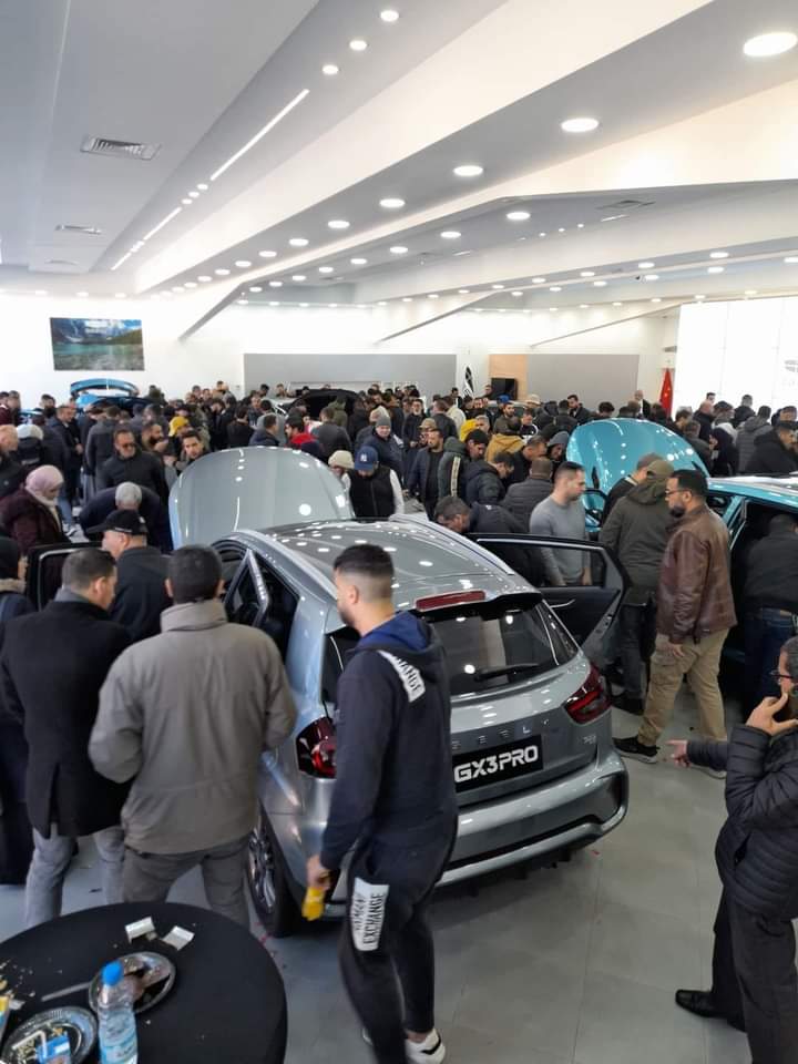 إقبال كبير على سيارات جيلي بالجزائر