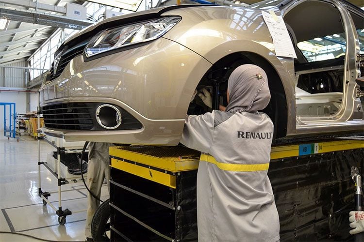 رونو  الجزائر تكسر أسعار خدمات تشحيم ومراجعة السيارات