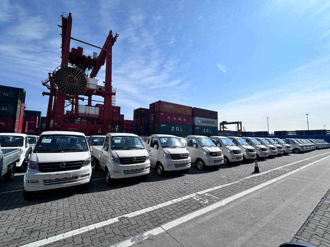 موانئ صينية وأوروبية تتحول إلى مواقف للسيارات "الجزائرية"