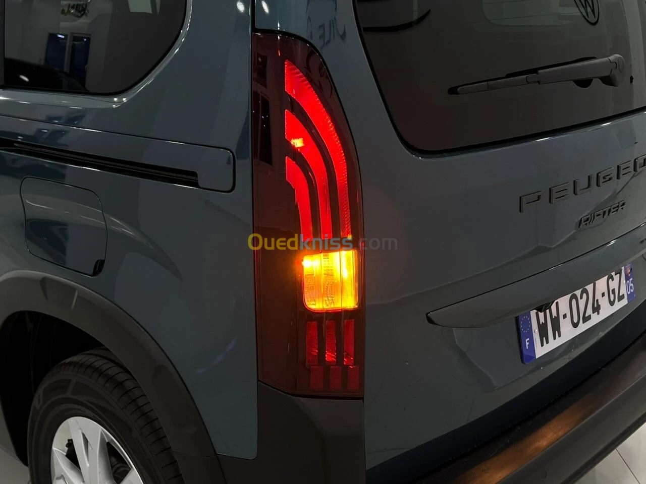 سعر بيجو ريفتر 2025 أقوى منافس لـ فيات بانوراما بالجزائر