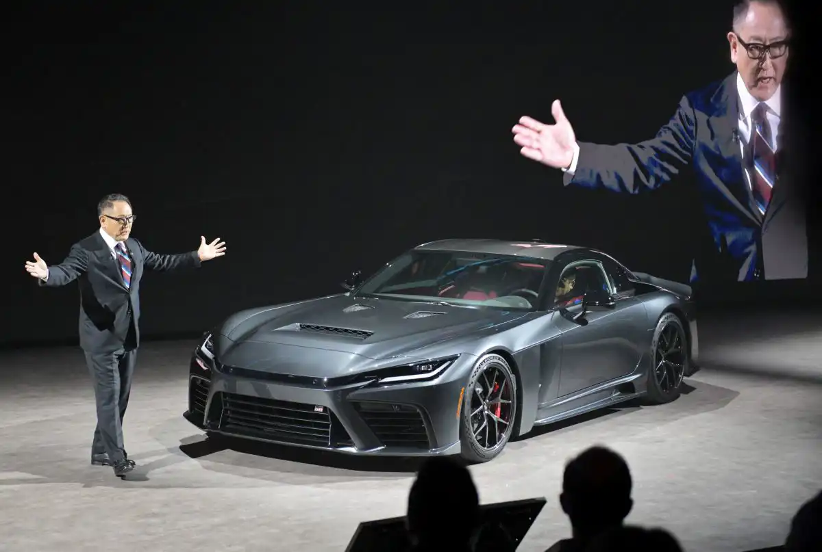 تويوتا تفاجئ العالم بسيارة خارقة