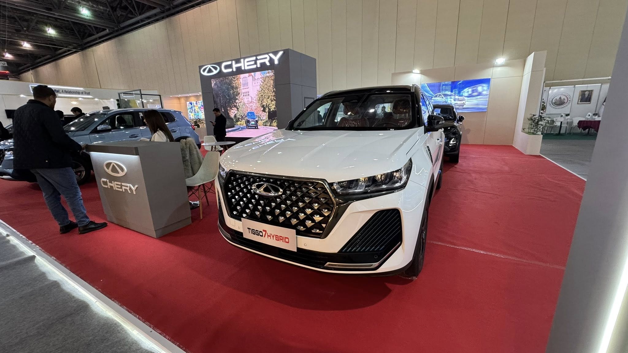 شيري الجزائر تعرض أحدث سياراتها للجمهور