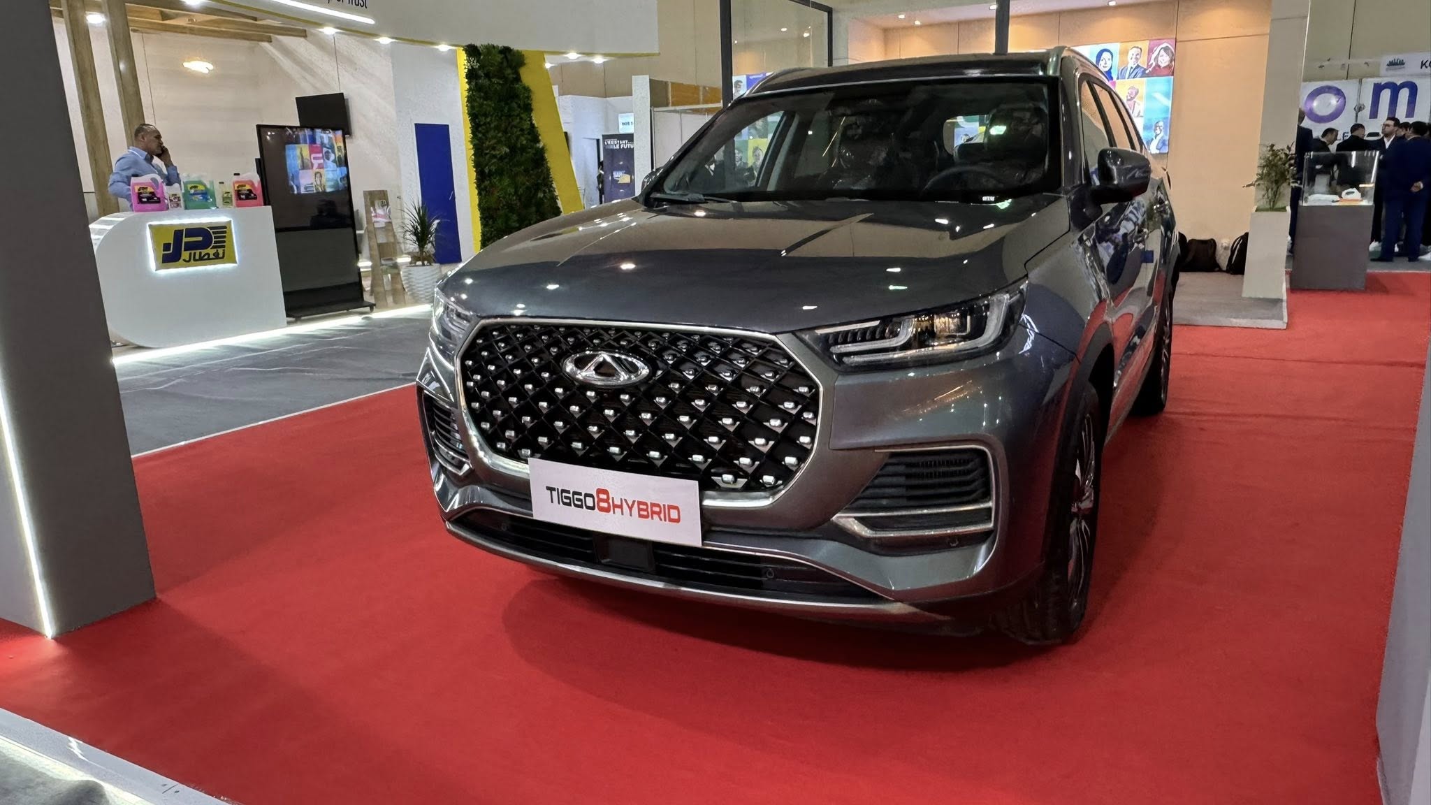 شيري الجزائر تعرض أحدث سياراتها للجمهور