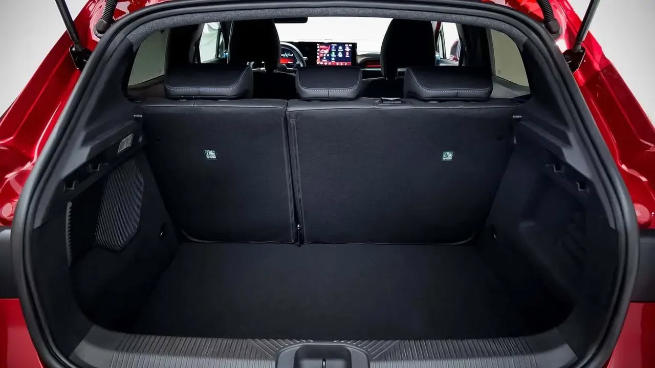 أسعار رينو كليو 6 طراز 2026 بالجزائر